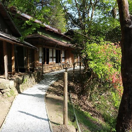 Гостевой дом 古民家 大峰 Akiruno Экстерьер фото